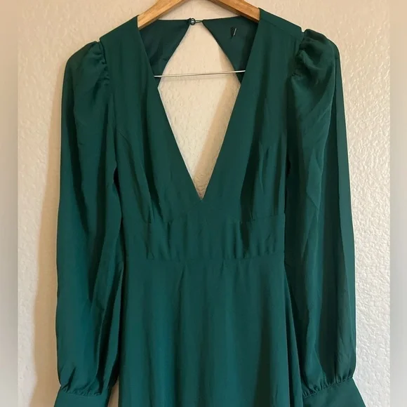 Talk About Divine Hunter Green Long Sleeve Backless Maxi Dress Talk About Divine Hunter Green Long Sleeve Backless Maxi Dress